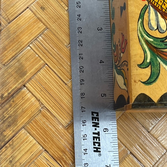 Folk art handpainted wooden box from Norway vintage - Picture 7 of 12